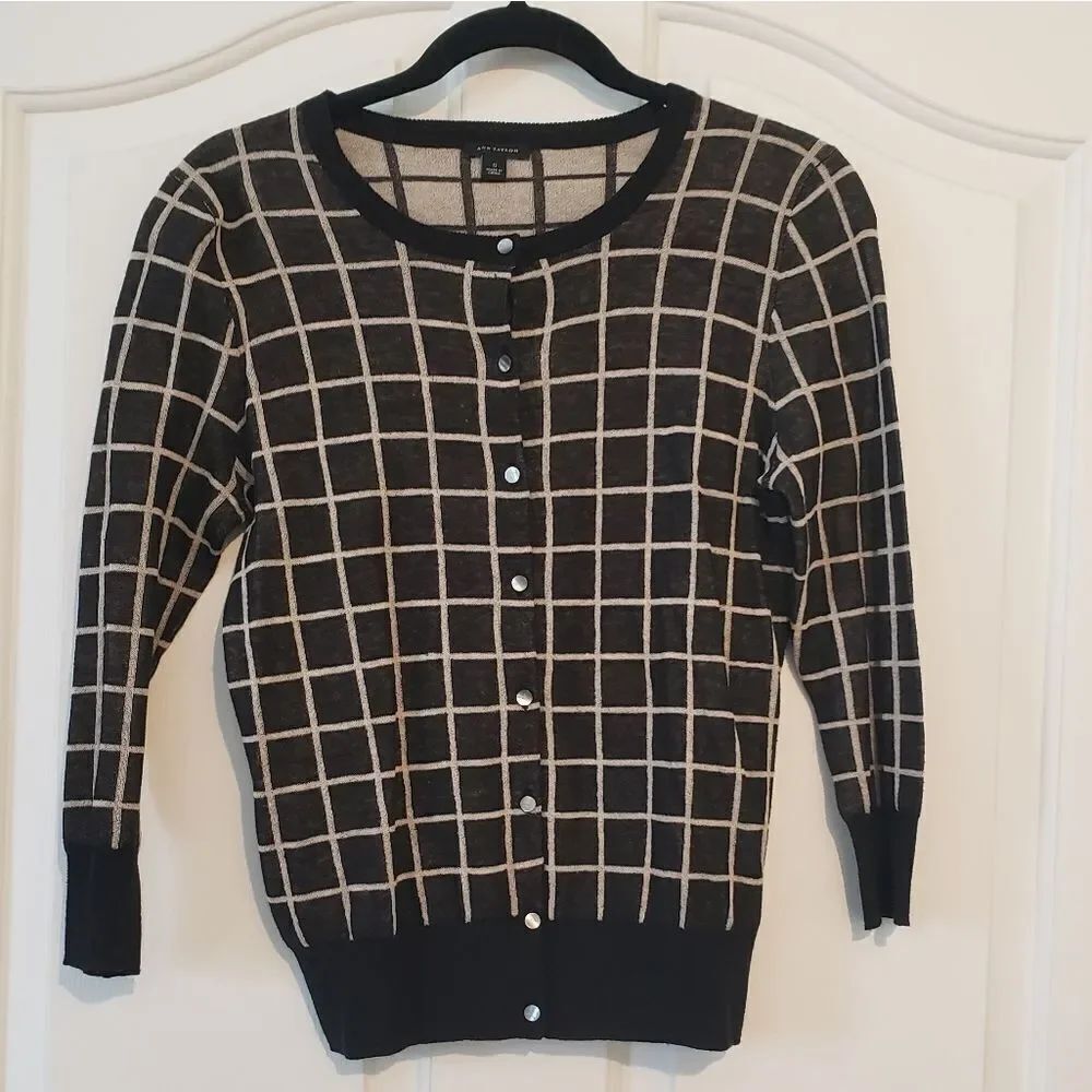 Ann Taylor Cardigan Size Small